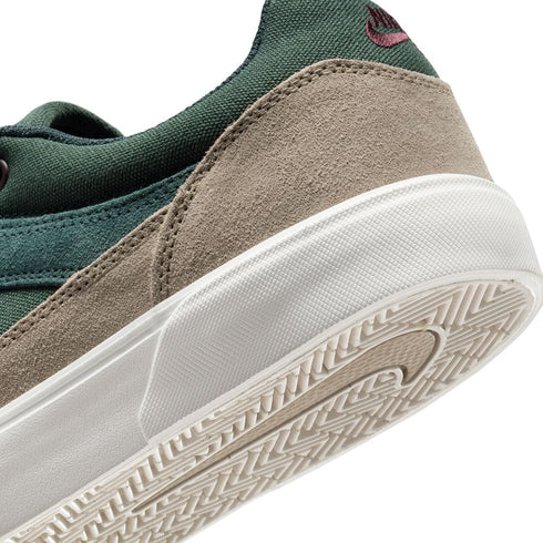 nike sb malor seaweed/burgundy crush sneaker