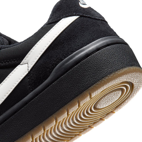 nike sb code 58 sneaker black/white
