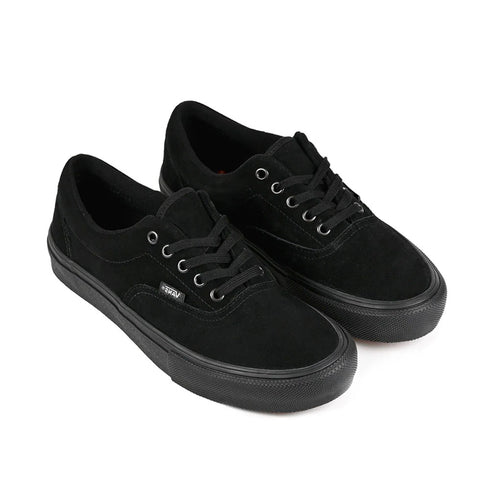 Skate Era black pair angle view