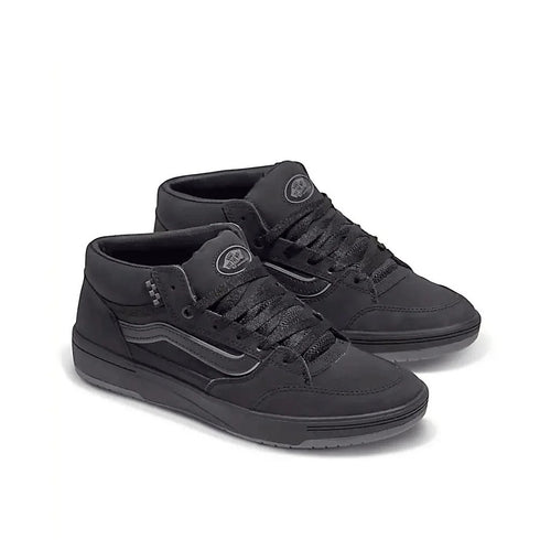Zahba Mid Black/Pewter colorway Right angle view Sneaker